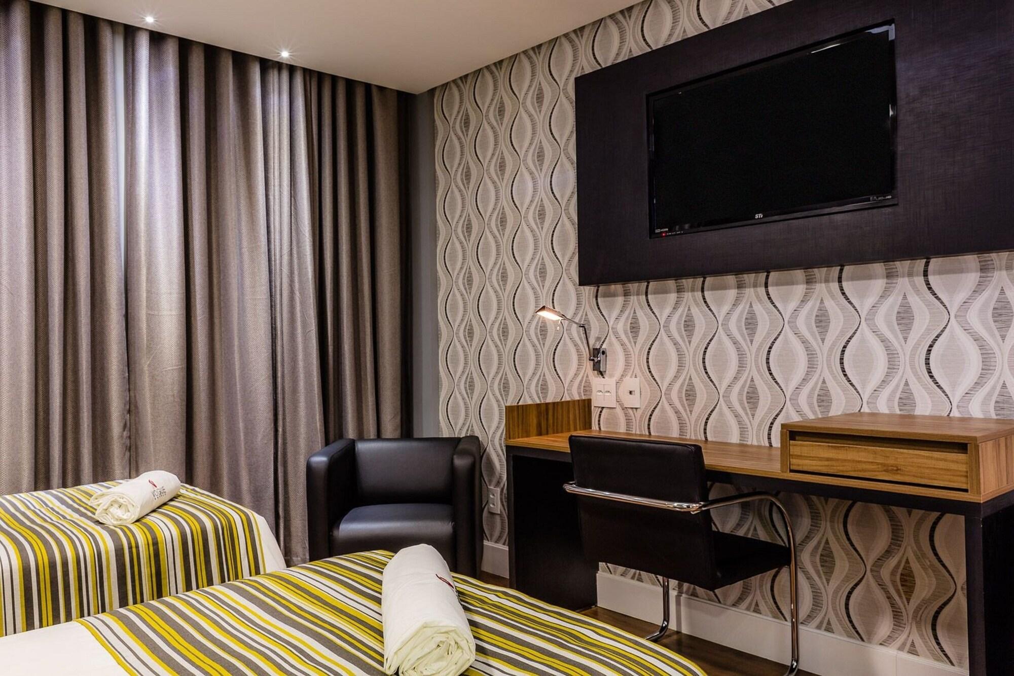 Vox Hotel Сан-Жуан-ди-Мерити Экстерьер фото