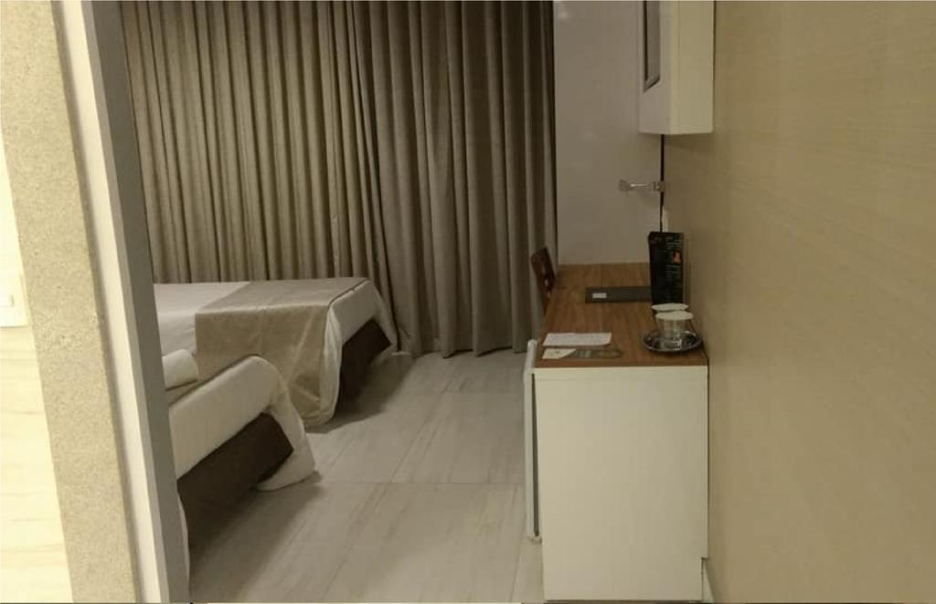 Vox Hotel Сан-Жуан-ди-Мерити Экстерьер фото