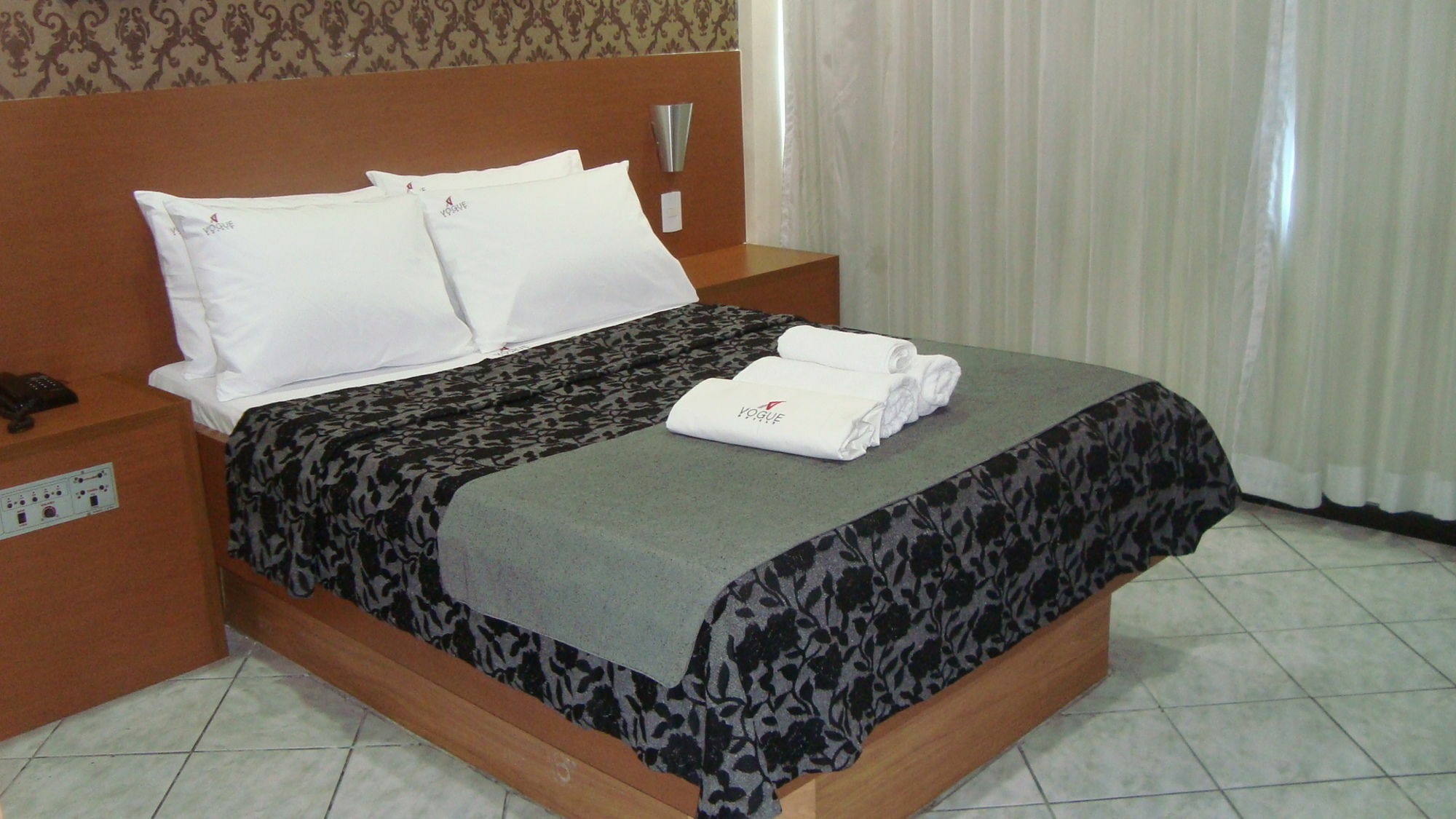 Vox Hotel Сан-Жуан-ди-Мерити Экстерьер фото