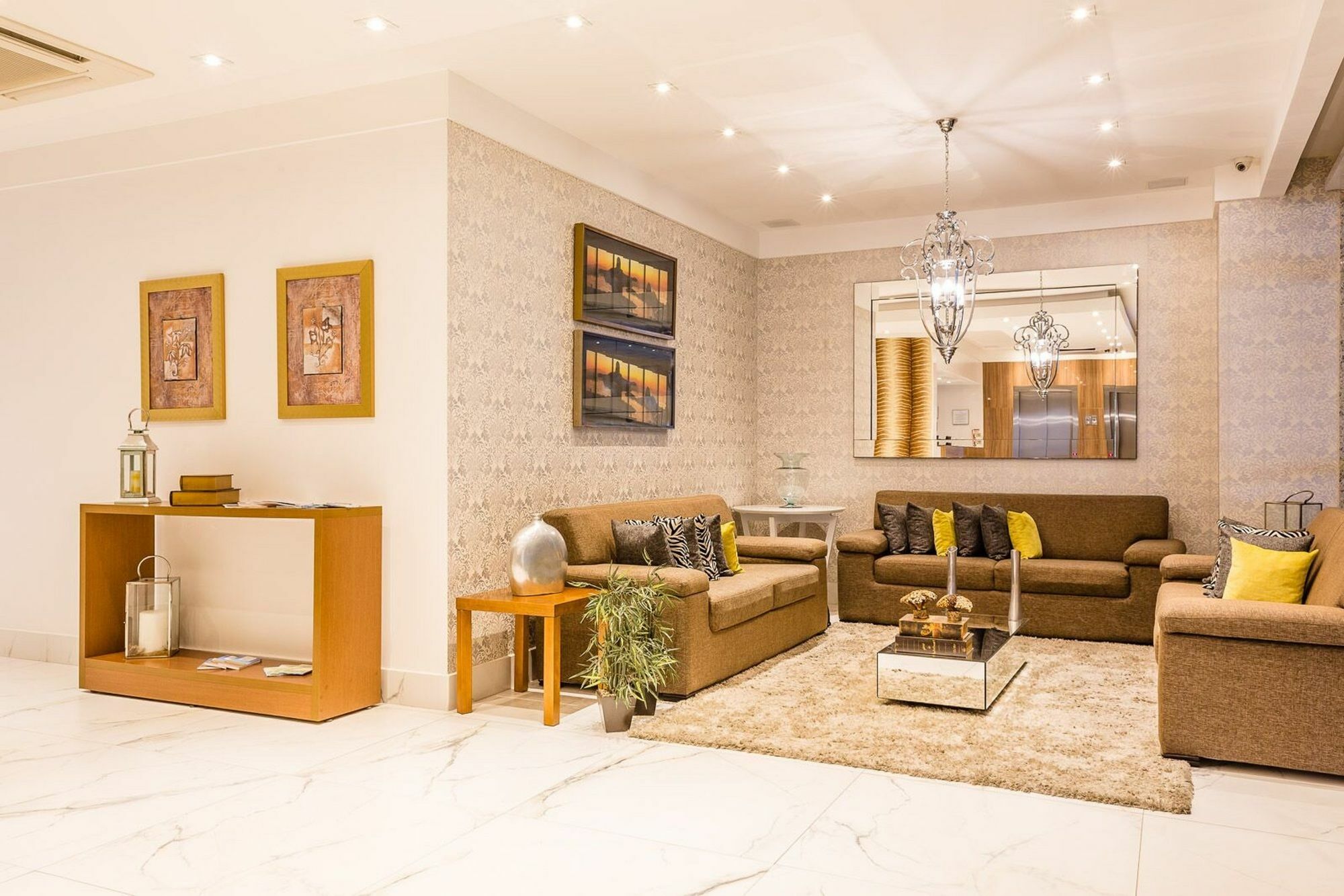 Vox Hotel Сан-Жуан-ди-Мерити Экстерьер фото