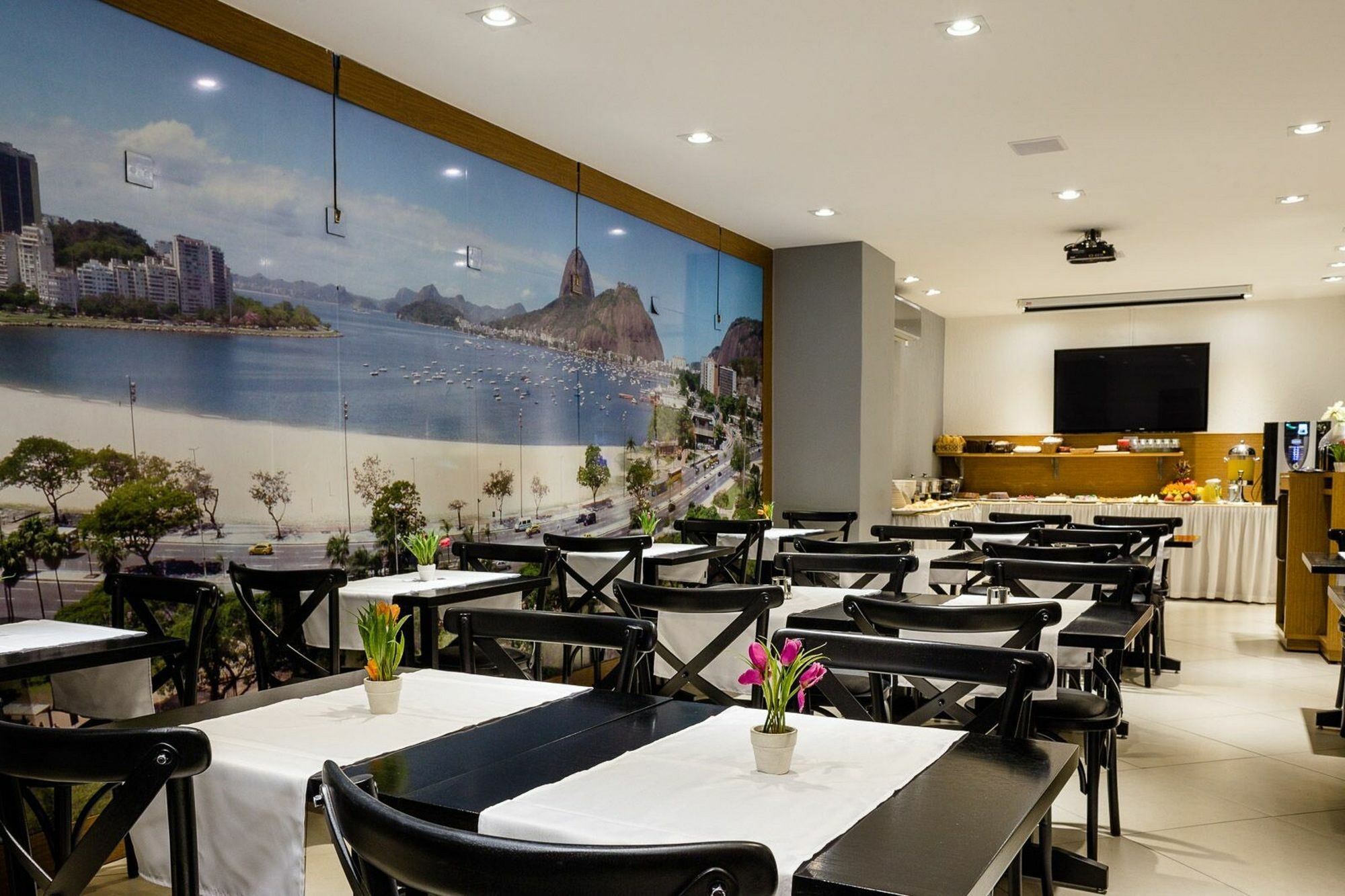 Vox Hotel Сан-Жуан-ди-Мерити Экстерьер фото